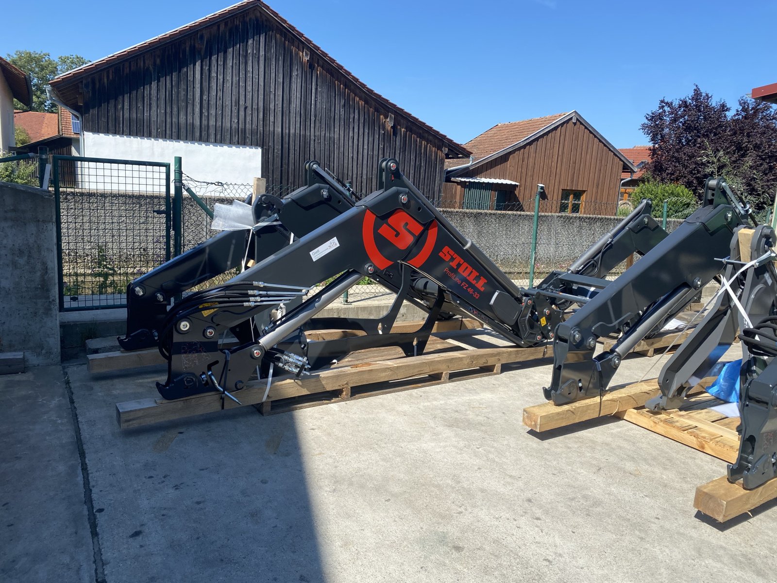 Frontlader of the type Stoll Profiline FZ 46-33.1, Neumaschine in Bogen (Picture 2)