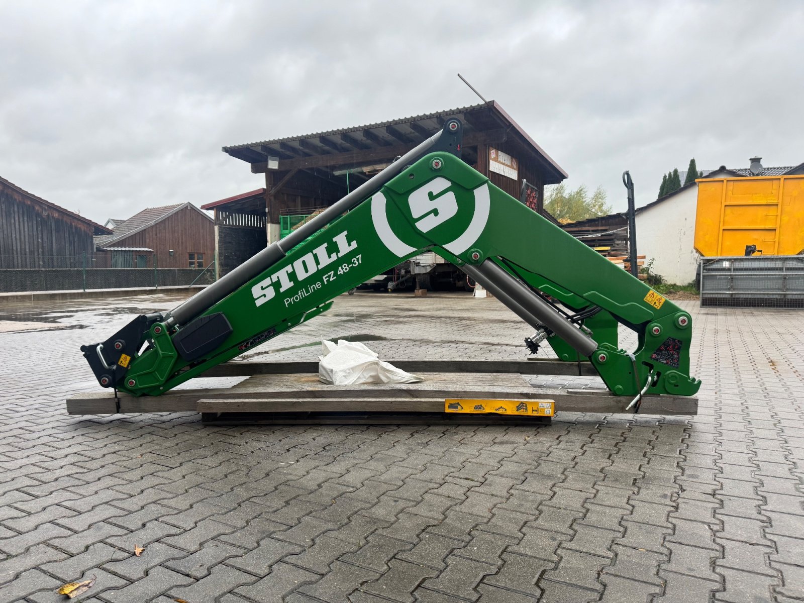 Frontlader des Typs Stoll Profiline FZ 48-37.1 / Alte FZ 80 Sonderpreis, Neumaschine in Bogen (Bild 5)