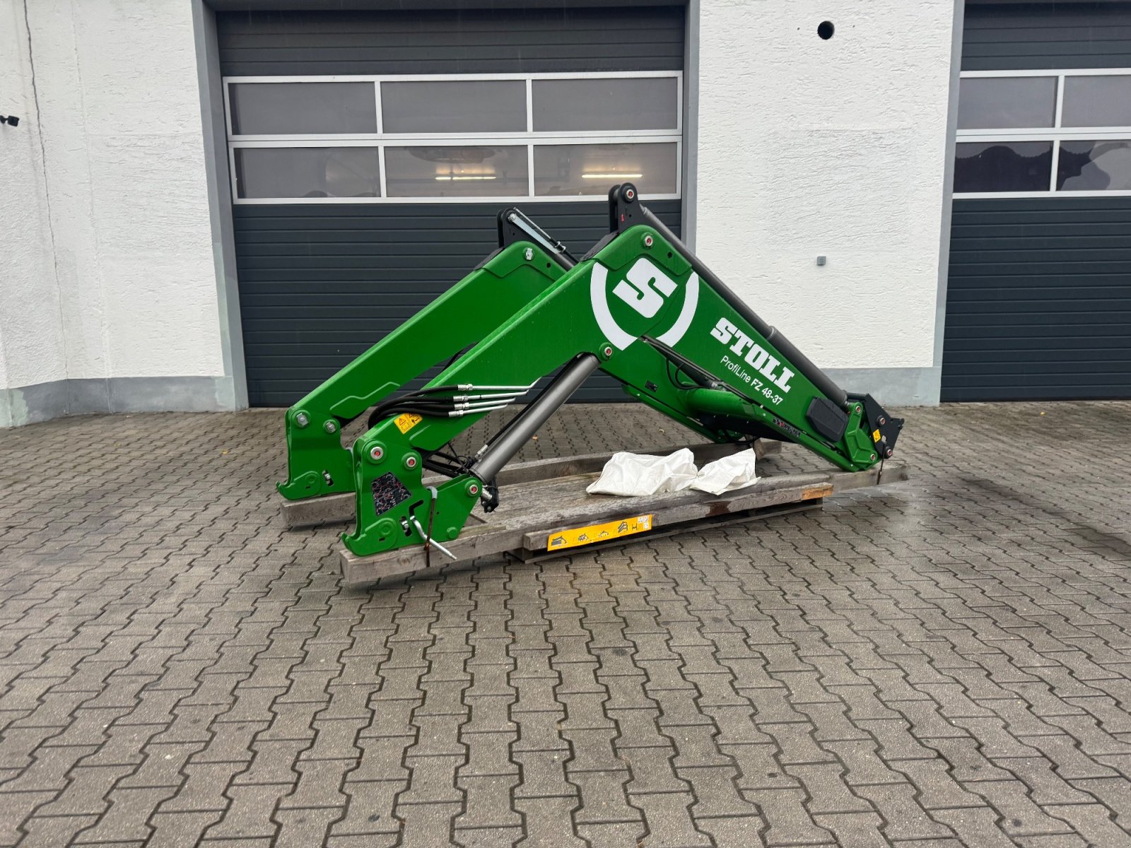 Frontlader des Typs Stoll Profiline FZ 48-37.1 / Alte FZ 80 Sonderpreis, Neumaschine in Bogen (Bild 11)