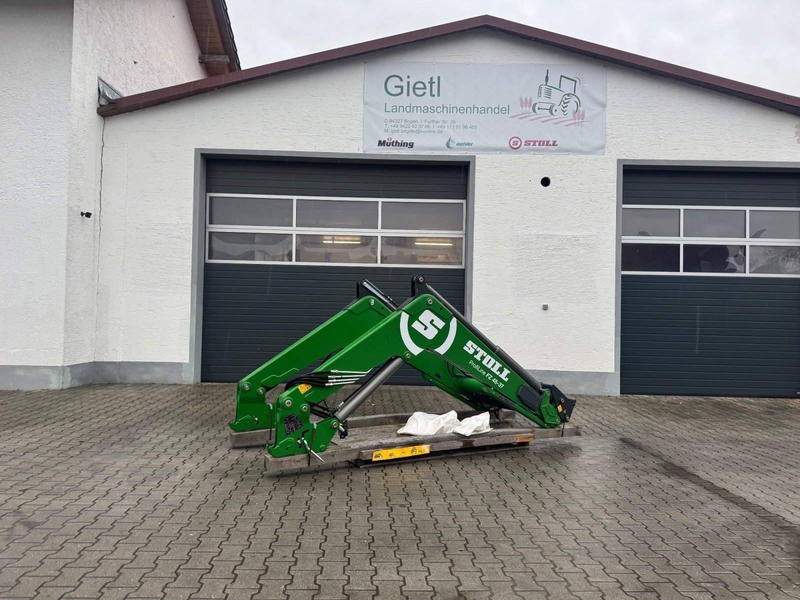 Frontlader des Typs Stoll Profiline FZ 48-37.1 / Alte FZ 80 Sonderpreis, Neumaschine in Bogen (Bild 12)