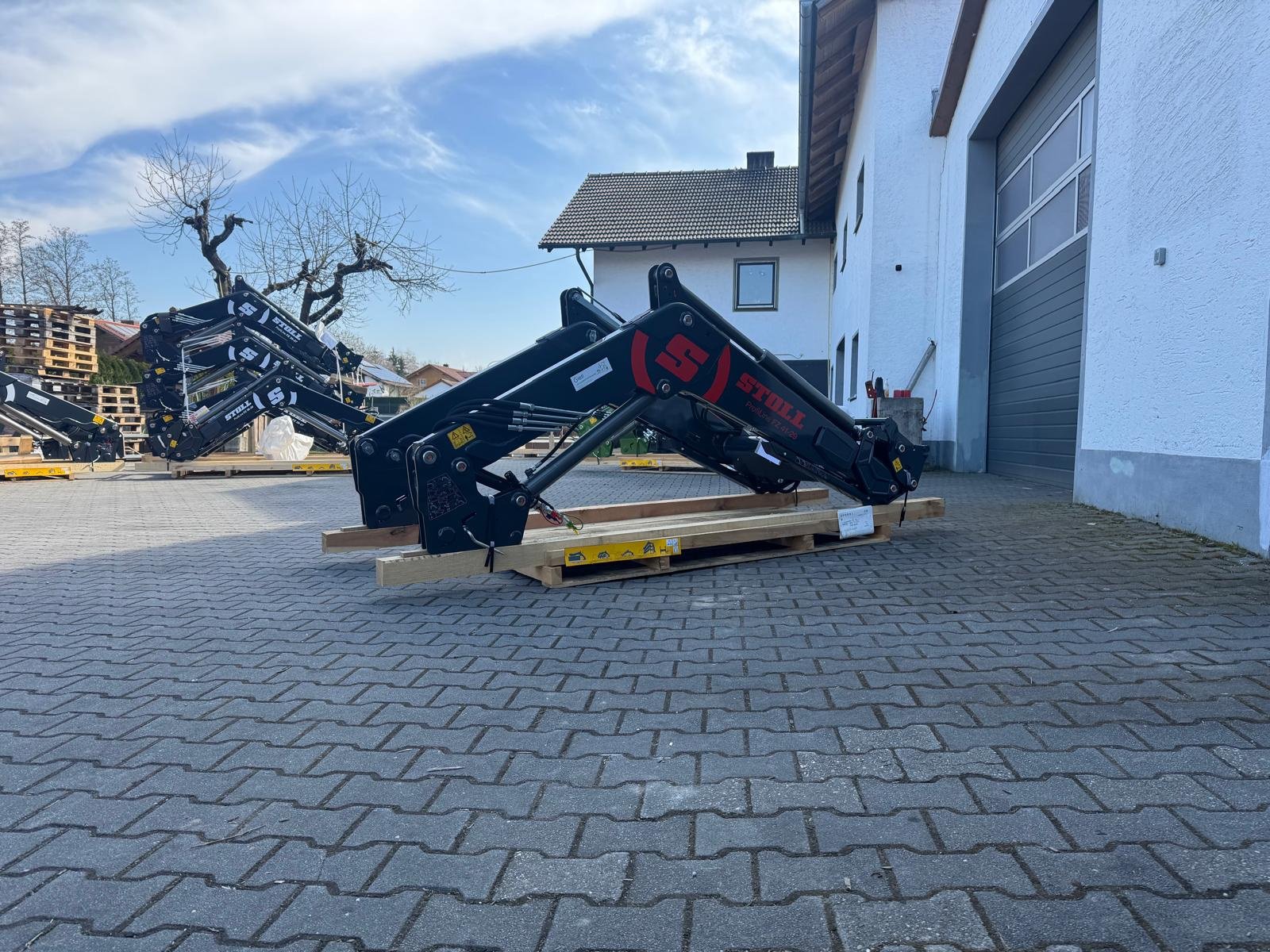 Frontlader of the type Stoll Restposten Profiline FZ 41-29 / 41-29.1, Neumaschine in Bogen (Picture 2)