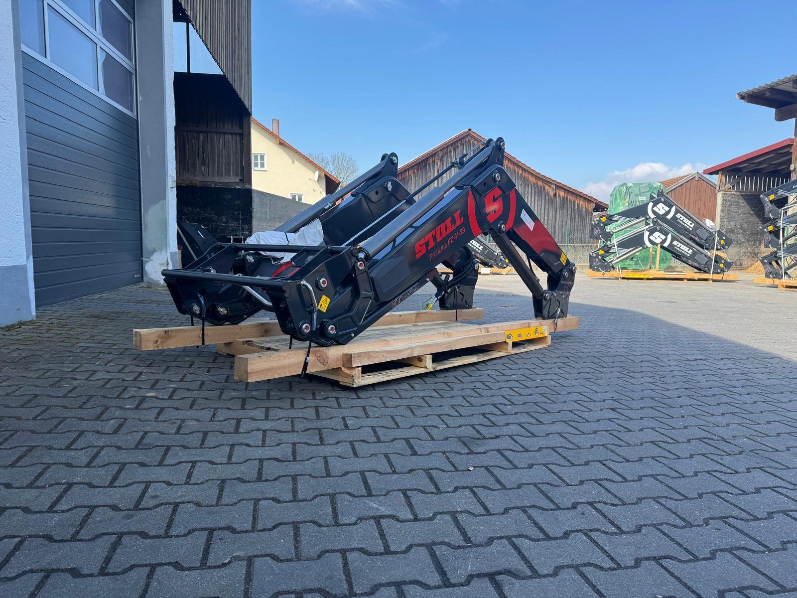 Frontlader of the type Stoll Restposten Profiline FZ 41-29 / 41-29.1, Neumaschine in Bogen (Picture 3)