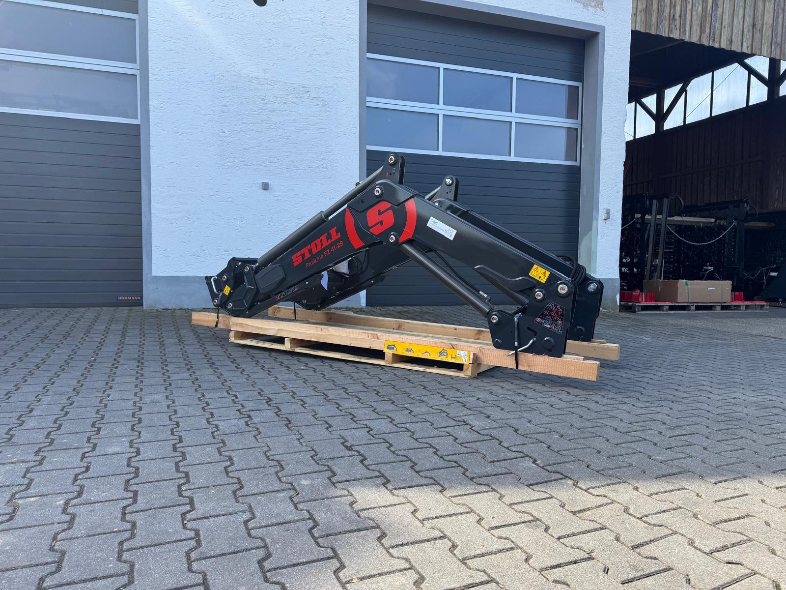 Frontlader of the type Stoll Restposten Profiline FZ 41-29 / 41-29.1, Neumaschine in Bogen (Picture 5)