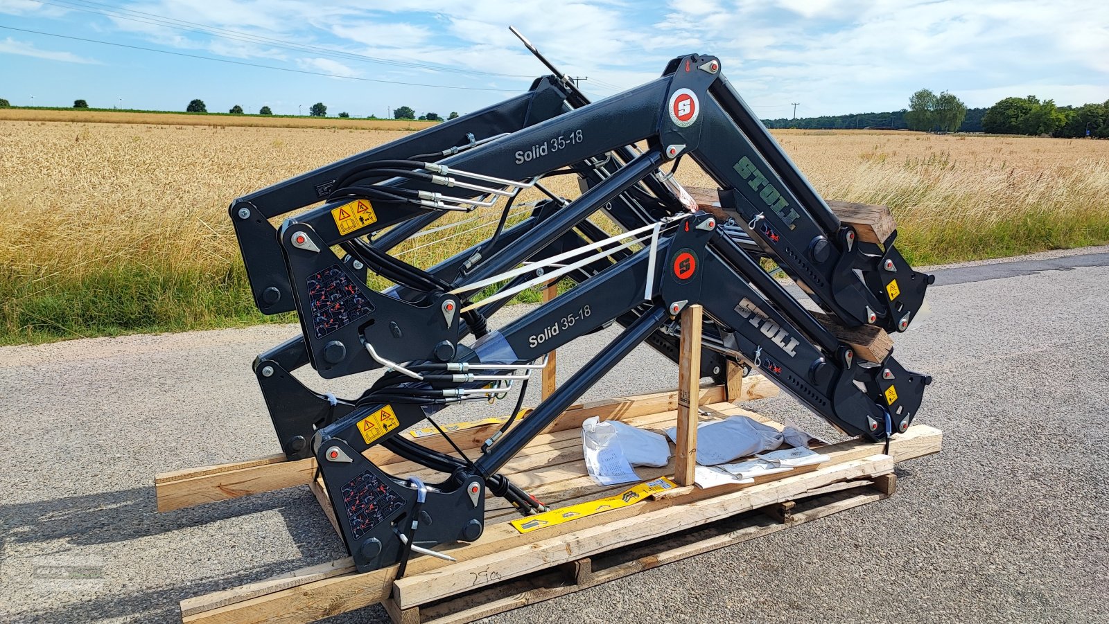 Frontlader of the type Stoll Solid 35-18 H , Bj.2022 , abgelagert mit Kratzern und Lackschäden zum Sonderpreis, Gebrauchtmaschine in Langenzenn (Picture 1)
