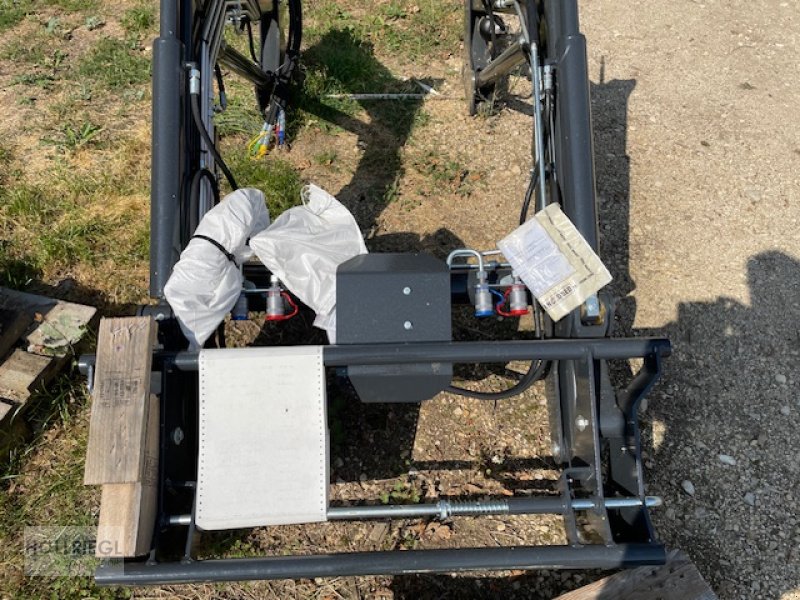 Frontlader of the type Stoll Solid 35-18 P, Neumaschine in Hohenburg (Picture 2)