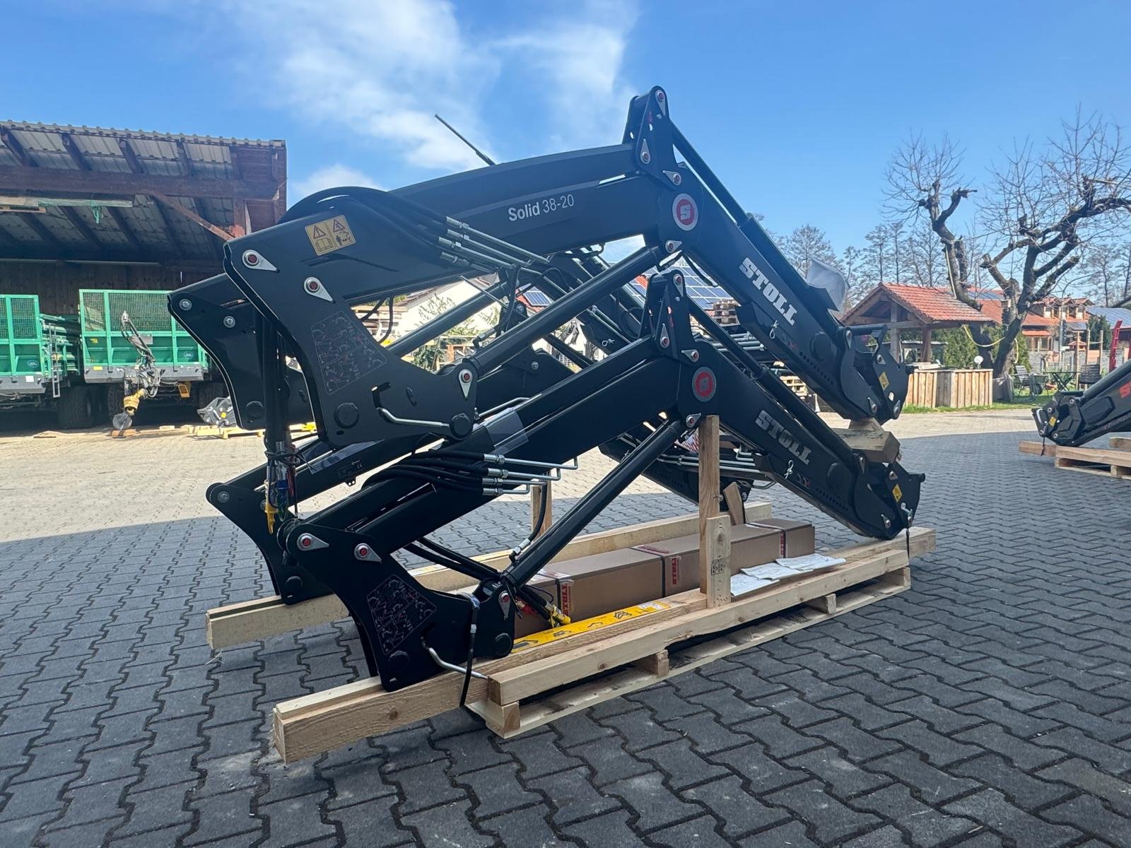 Frontlader of the type Stoll Solid 38-20 P, Neumaschine in Bogen (Picture 10)