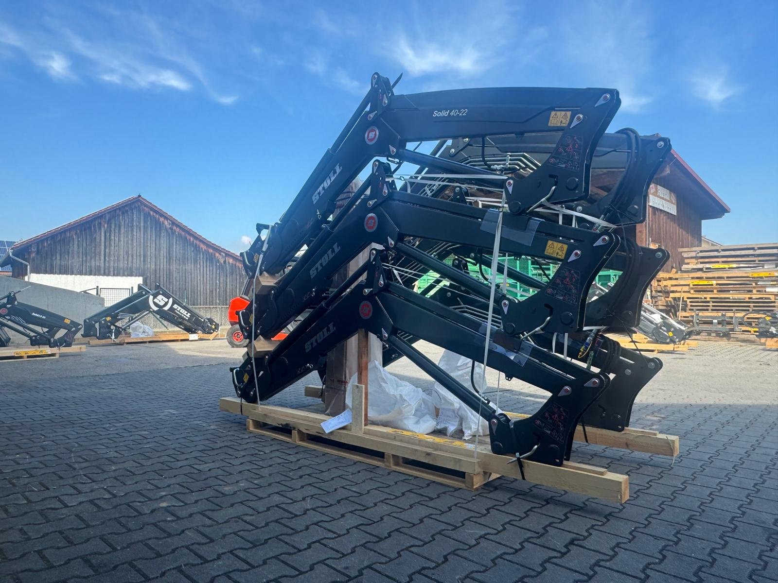 Frontlader of the type Stoll Solid 40-22 P, Neumaschine in Bogen (Picture 8)