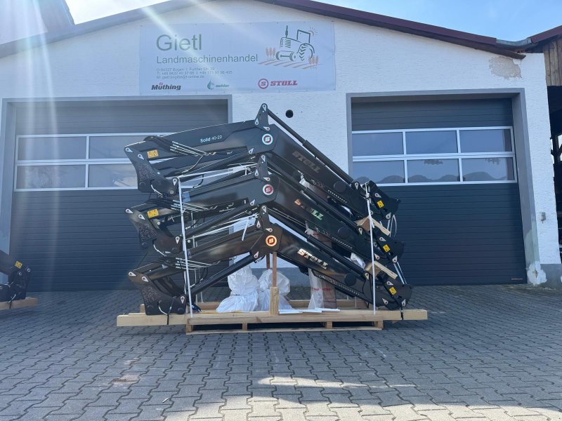 Frontlader des Typs Stoll Solid 40-22 P, Neumaschine in Bogen (Bild 1)