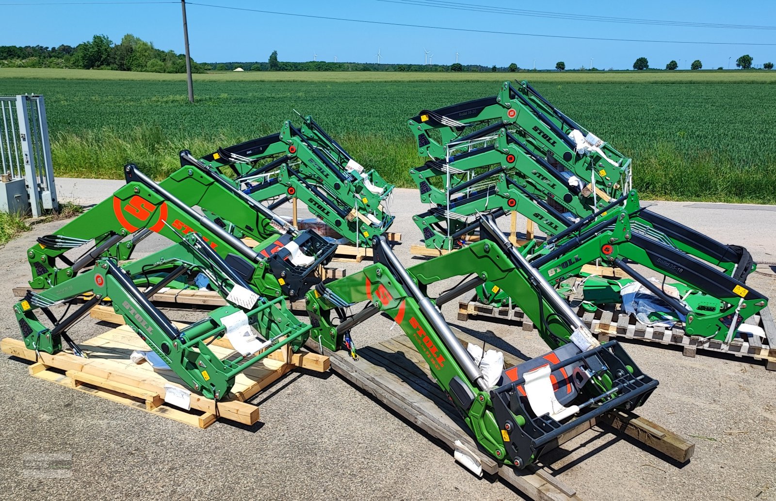Frontlader of the type Stoll Solid & FZ Profiline Frontlader in Fendt Grün *abgelagert zu Aktionspreisen*, Gebrauchtmaschine in Langenzenn (Picture 1)