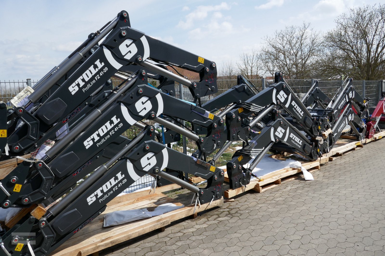 Frontlader des Typs Stoll Stoll - Super Auswahl - Sonderangebote - Altpreise, Neumaschine in Langenzenn (Bild 8)