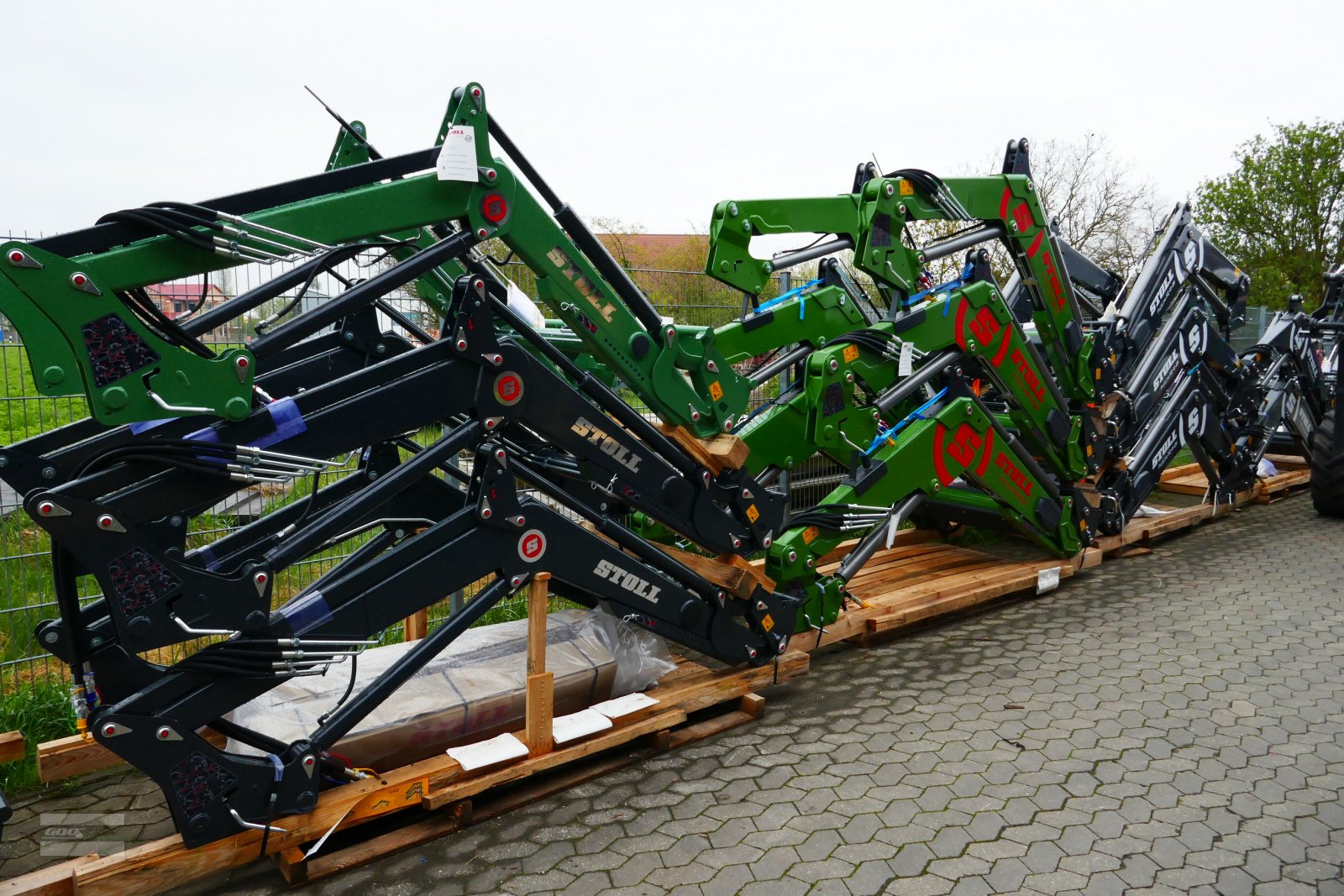 Frontlader des Typs Stoll Super Auswahl und gute Preise bei Goos Landmaschinen, Neumaschine in Langenzenn (Bild 2)