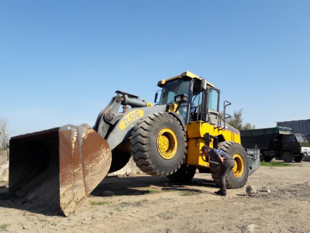 Frontlader of the type XCMG ZL50G, Gebrauchtmaschine in Не обрано (Picture 3)