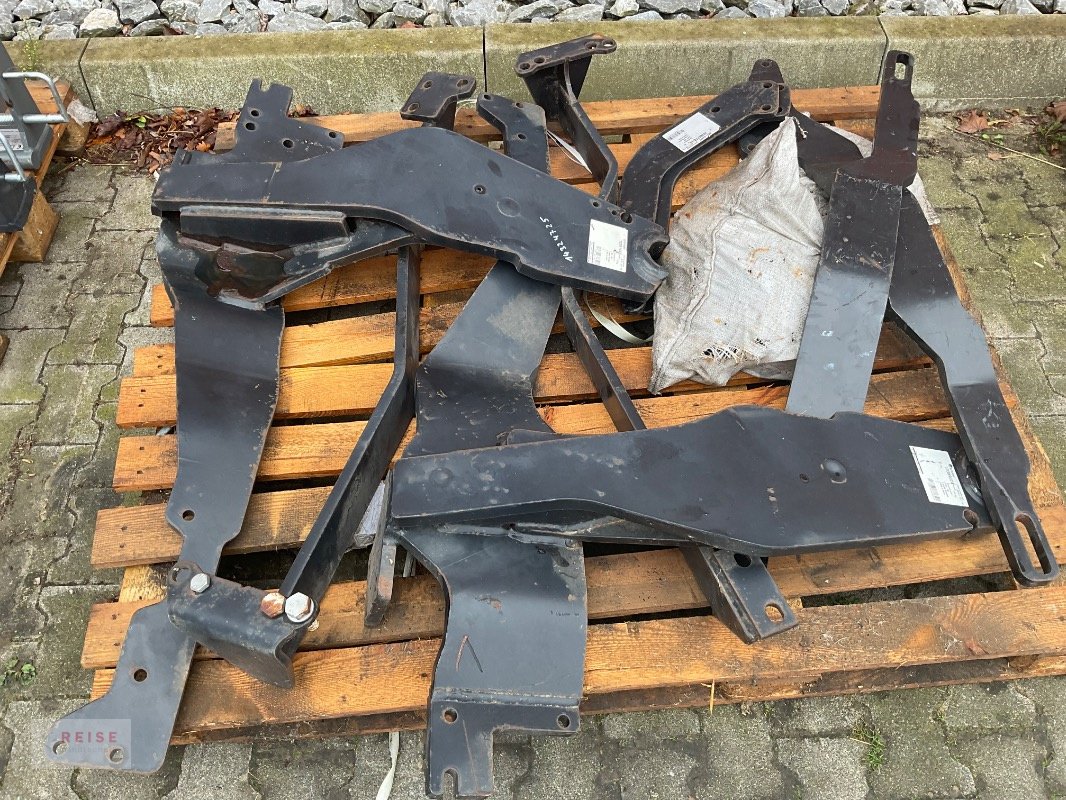 Frontladeranbaukonsole of the type Alö Anbauteile Case IH JX 90/95, Neumaschine in Lippetal / Herzfeld (Picture 1)