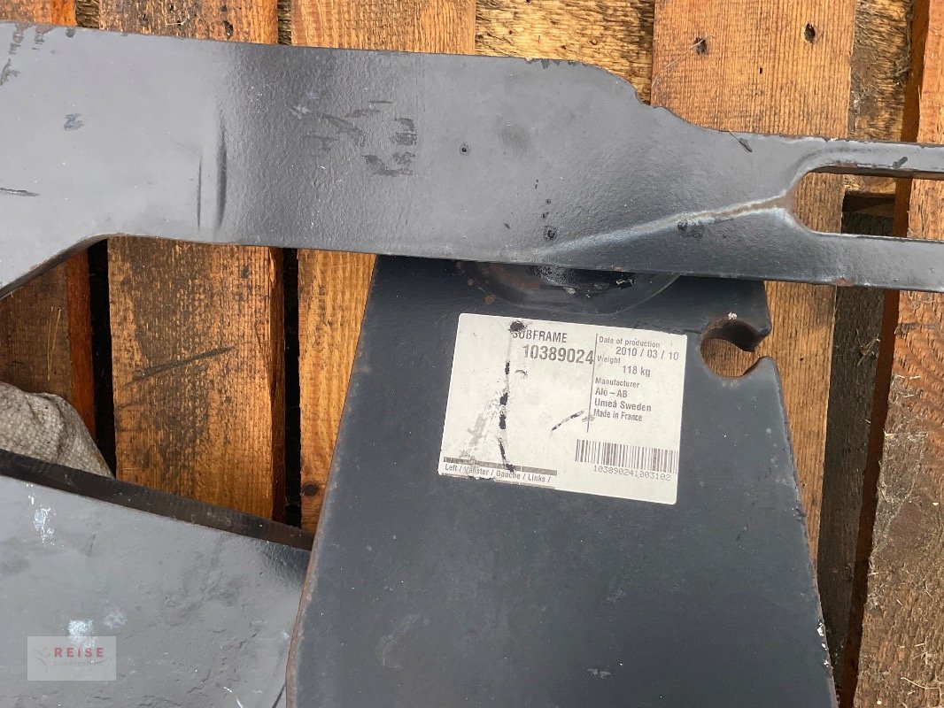 Frontladeranbaukonsole of the type Alö Anbauteile Case IH JX 90/95, Neumaschine in Lippetal / Herzfeld (Picture 3)