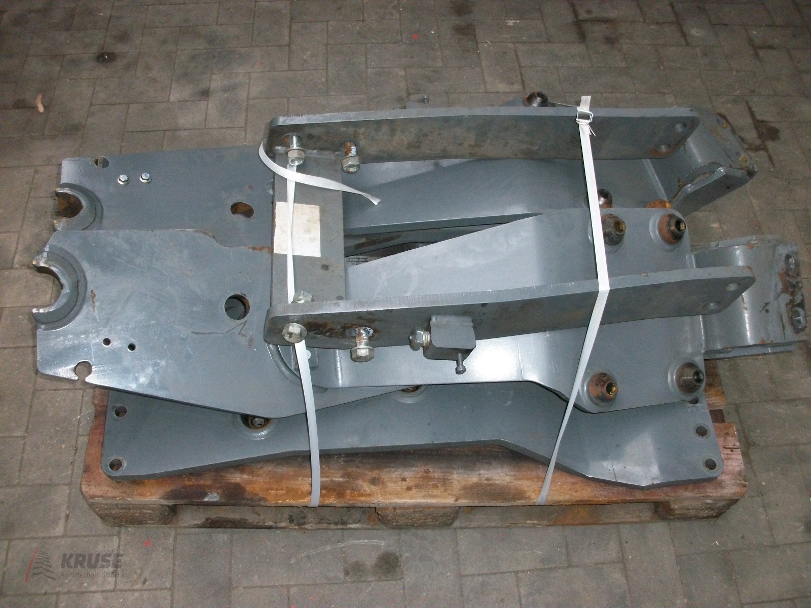 Frontladeranbaukonsole of the type Alö MF 6485/6490/6495, Gebrauchtmaschine in Fürstenau (Picture 5)