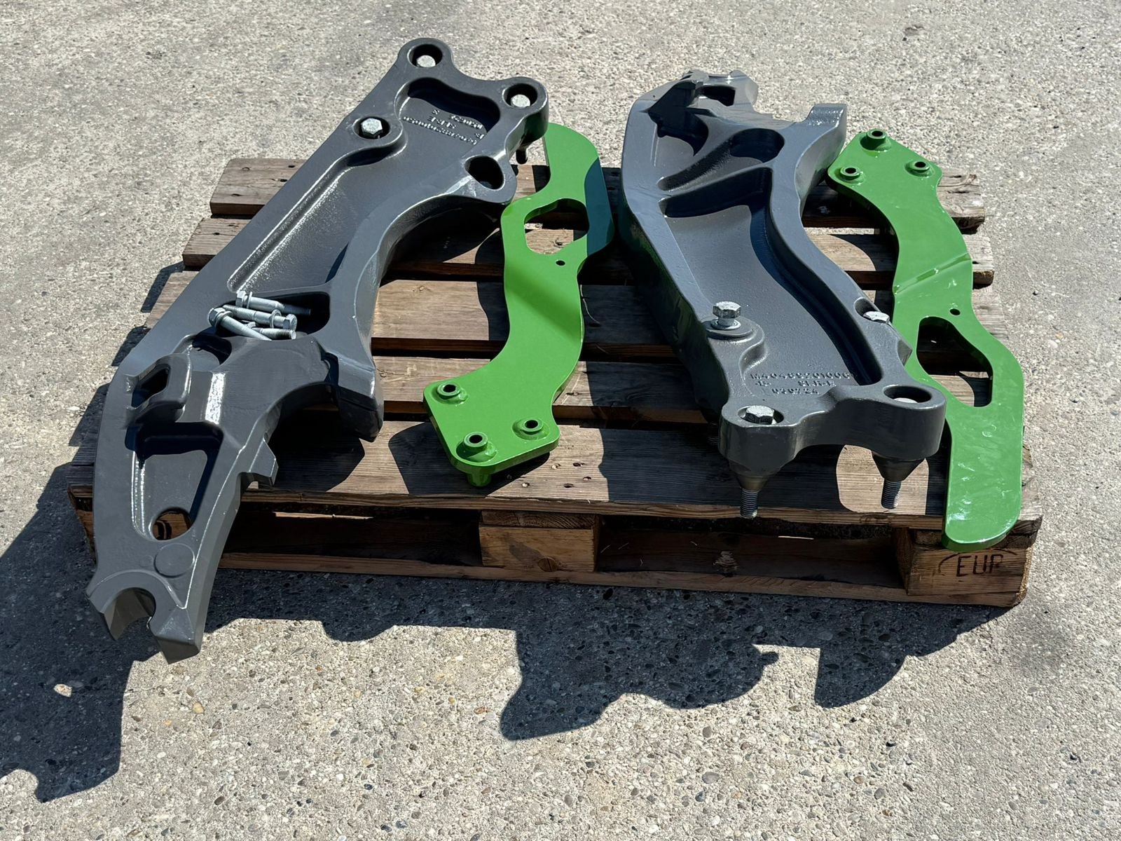 Frontladeranbaukonsole of the type Fendt Frontladerkonsole passend zu Fendt 500, Neumaschine in Starrein (Picture 4)