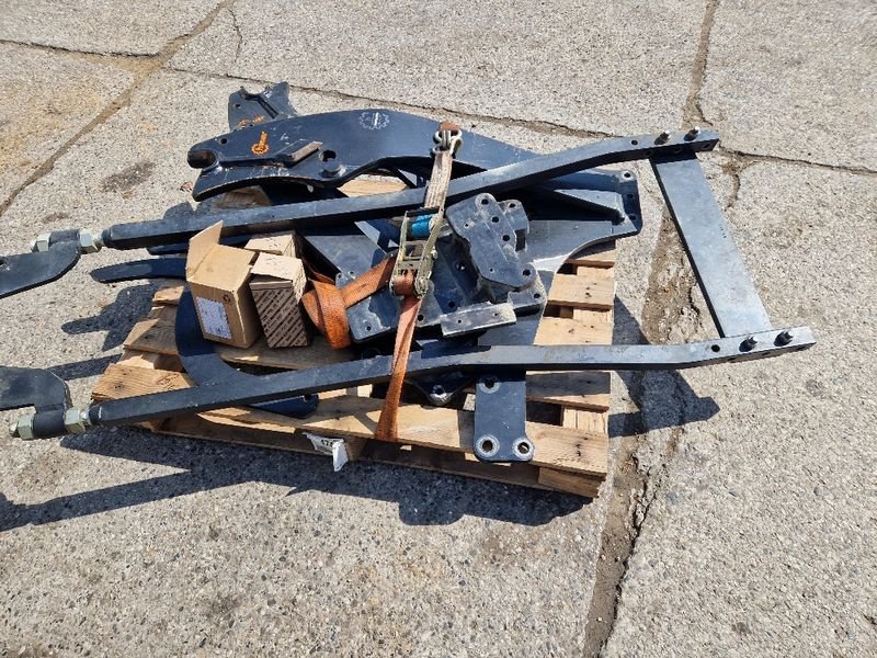 Frontladeranbaukonsole типа Hauer Frontladerkonsole TBS Hauer, Gebrauchtmaschine в Obritzberg (Фотография 3)