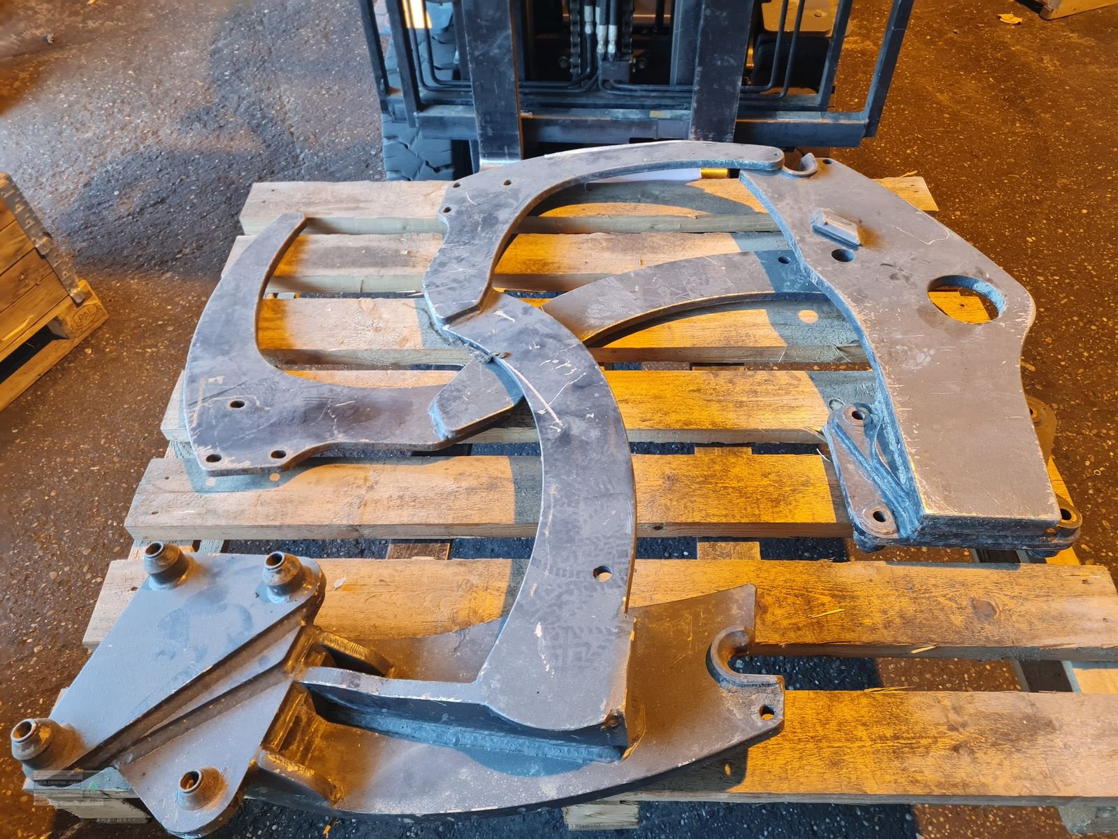 Frontladeranbaukonsole van het type Hauer Konsole, Gebrauchtmaschine in Gerasdorf (Foto 4)