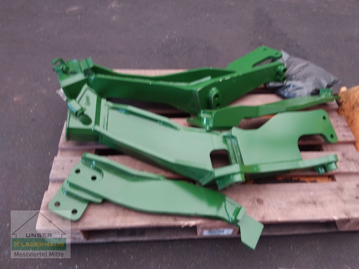 Frontladeranbaukonsole of the type Hauer Oberrahmenkonsole, Neumaschine in Bergland (Picture 1)