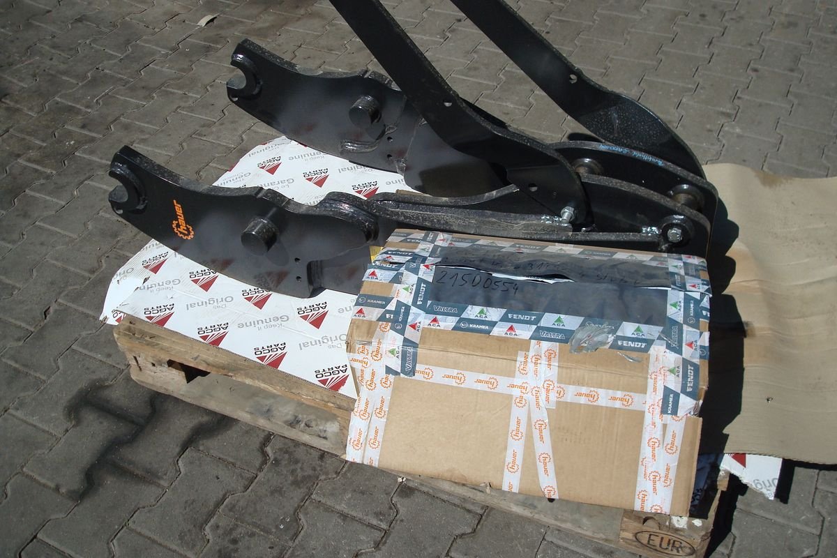 Frontladeranbaukonsole of the type Hauer Top Block Fendt 300 Vario S4/Gen4, Neumaschine in Judenburg (Picture 1)