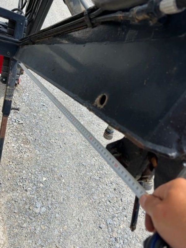 Frontladeranbaukonsole of the type Hydrac Konsolen zu MF 363, Gebrauchtmaschine in NATTERNBACH (Picture 5)