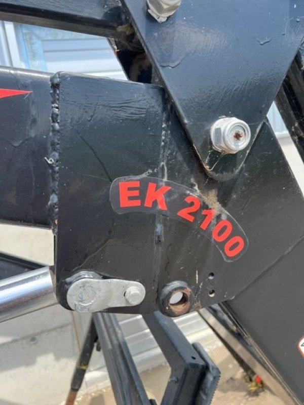 Frontladeranbaukonsole of the type Hydrac Konsolen zu MF 363, Gebrauchtmaschine in NATTERNBACH (Picture 6)