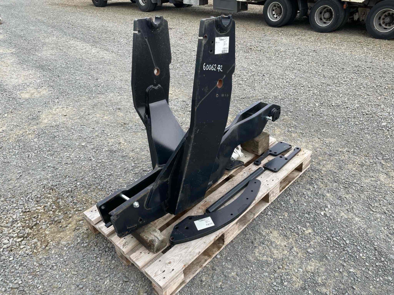 Frontladeranbaukonsole of the type Quicke Adaptation pour chargeur Agrotron 120-165 Alö-Quic, Gebrauchtmaschine in SAINT CLAIR SUR ELLE (Picture 1)