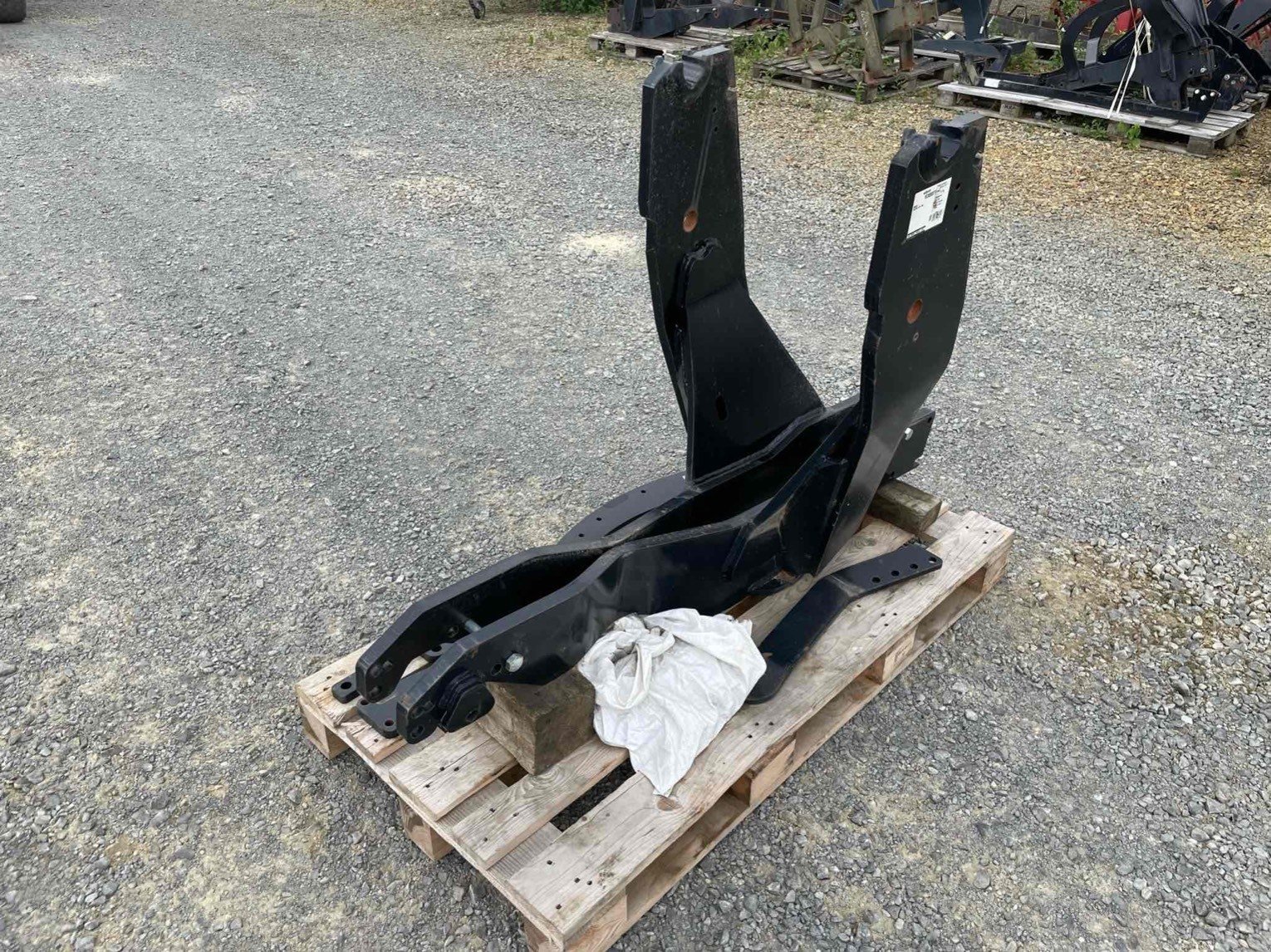 Frontladeranbaukonsole of the type Quicke Adaptation pour chargeur Agrotron 120-165 Alö-Quic, Gebrauchtmaschine in SAINT CLAIR SUR ELLE (Picture 2)