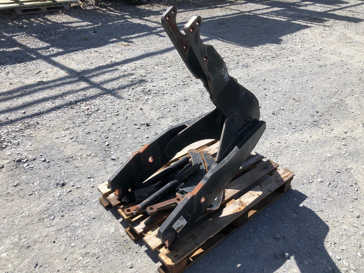 Frontladeranbaukonsole of the type Quicke Adaptation pour chargeur Agrotron K 4 cyls Quicke, Gebrauchtmaschine in SAINT CLAIR SUR ELLE (Picture 2)