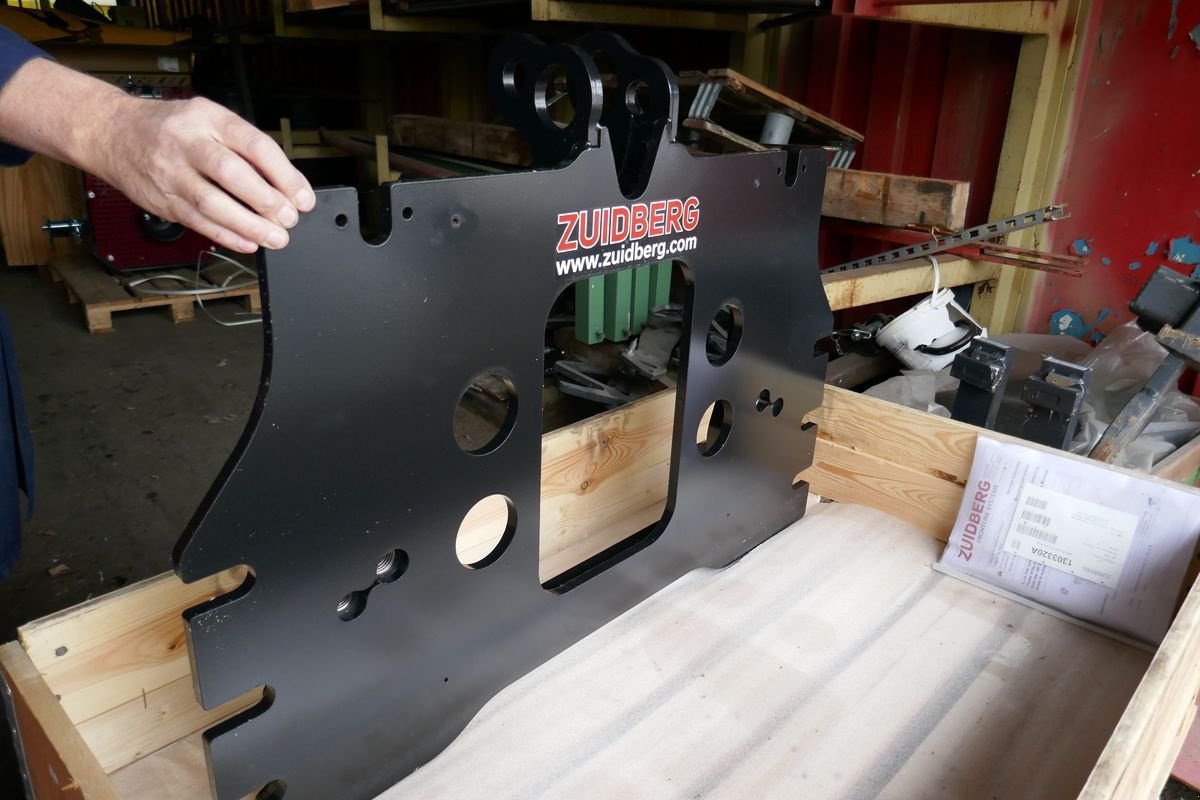 Frontladeranbaukonsole a típus Sonstige Zuidberg Kommunalplatte, Gebrauchtmaschine ekkor: Villach (Kép 1)