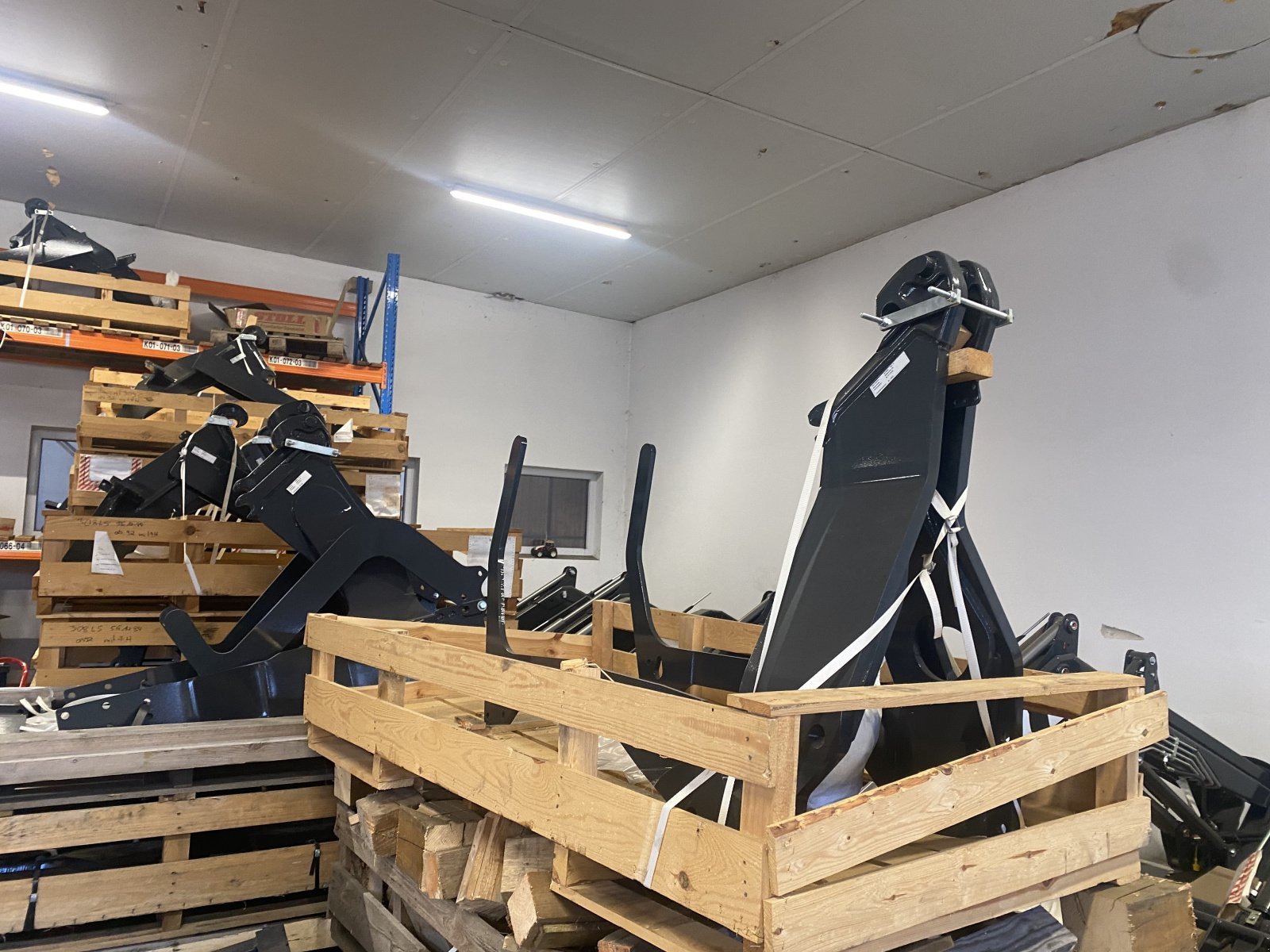 Frontladeranbaukonsole des Typs Stoll Anbaukonsole, Neumaschine in Bogen (Bild 2)