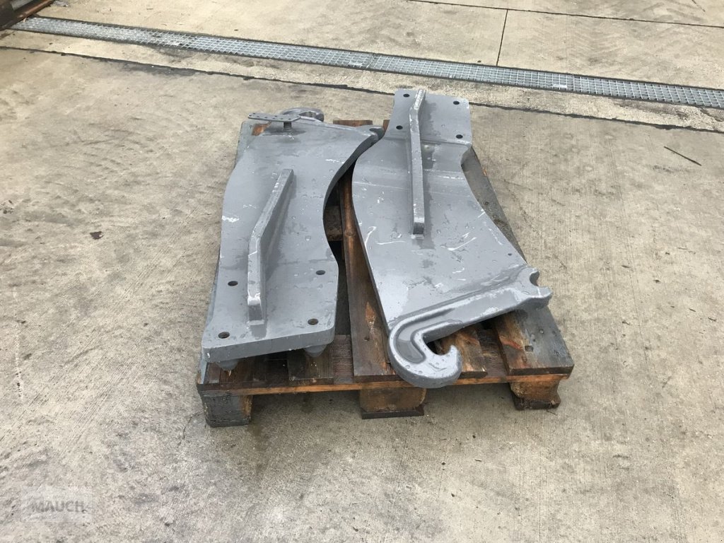 Frontladeranbaukonsole of the type Stoll Konsole zu Fendt 700, Neumaschine in Burgkirchen (Picture 4)