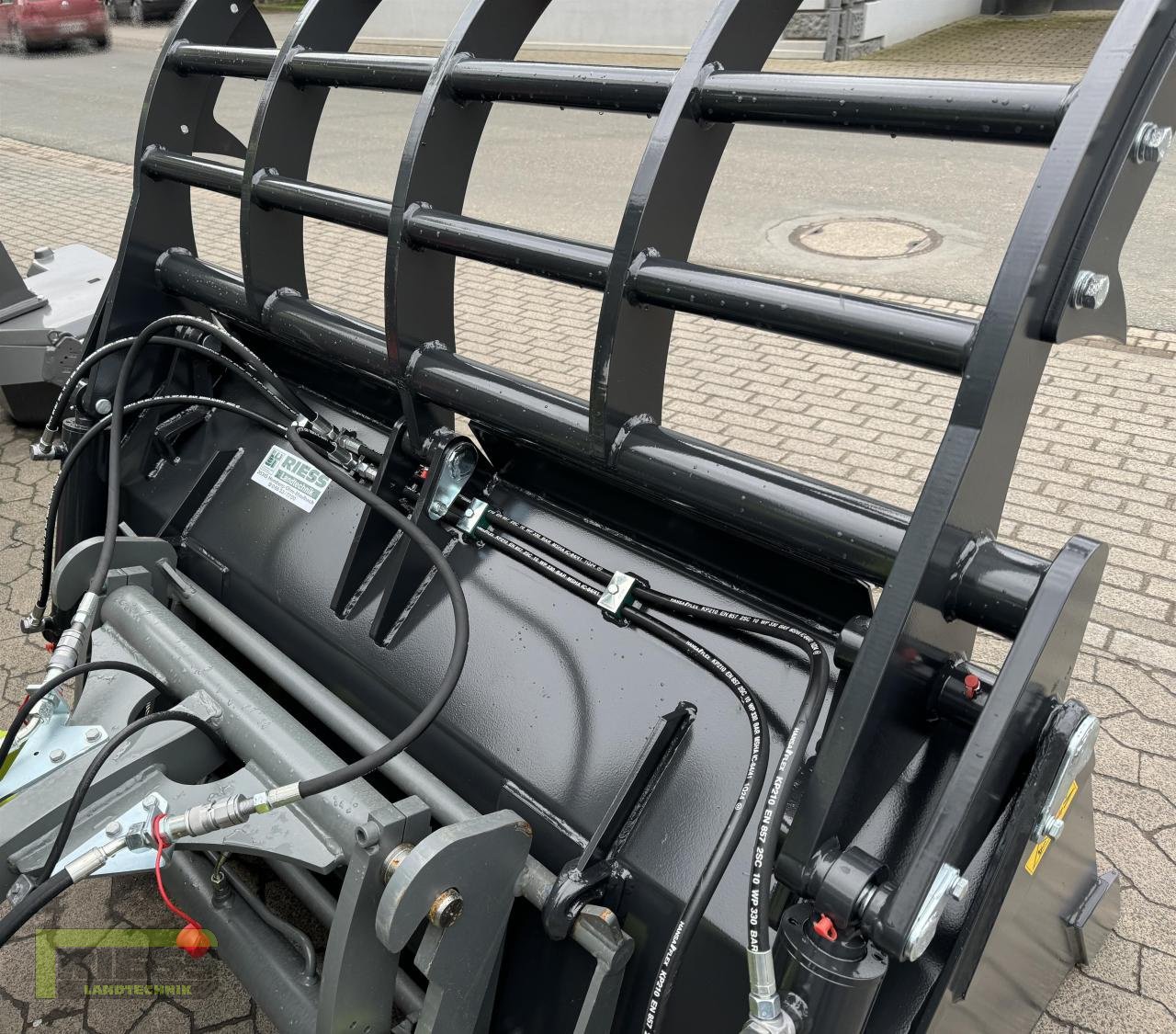 Frontladerzubehör (Bagger) des Typs AF-Landtechnik Greifschaufel 1,80 Mtr., Vorführmaschine in Homberg/Ohm - Maulbach (Bild 3)