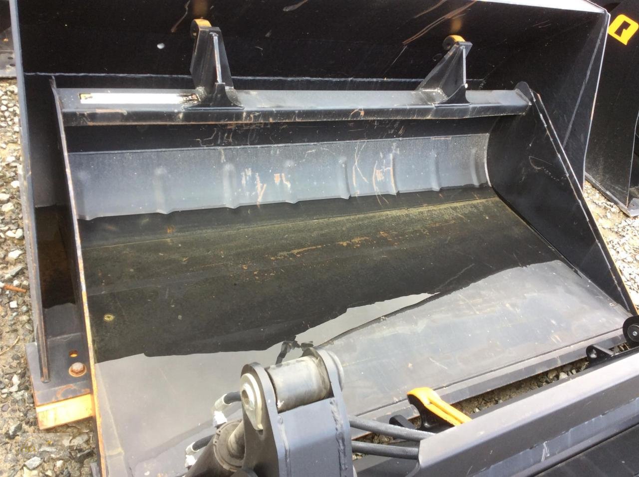 Frontladerzubehör (Bagger) des Typs Alö 200 Euro, Neumaschine in Pfreimd (Bild 1)