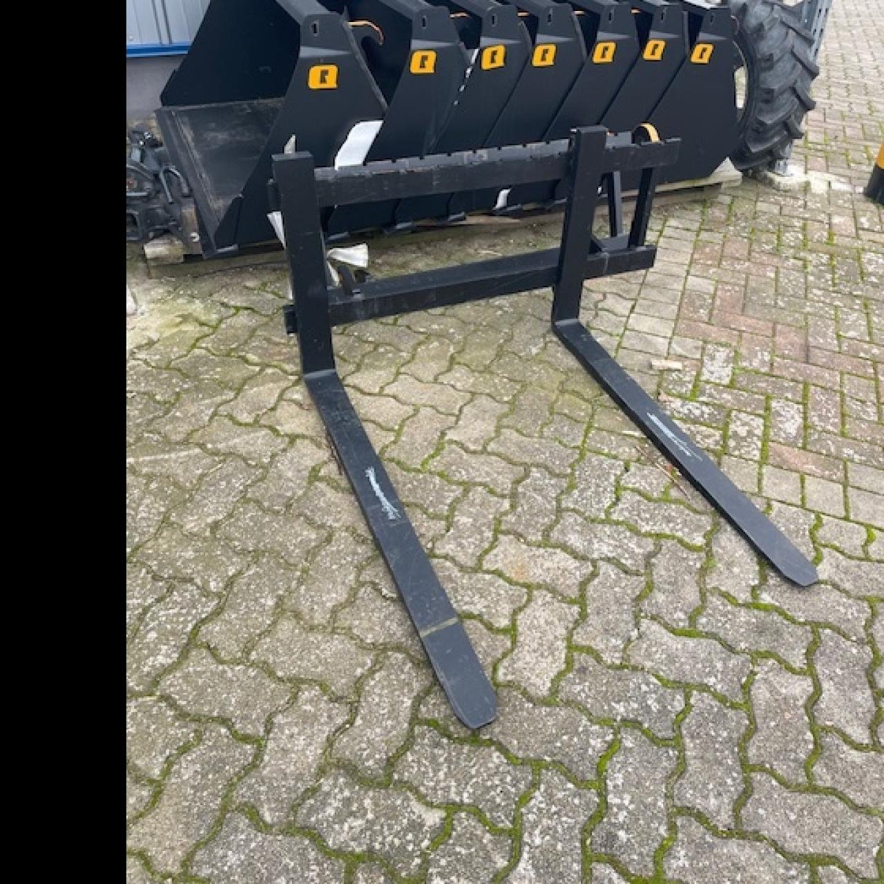 Frontladerzubehör (Bagger) des Typs Alö PALETTENGABEL 800MM, Neumaschine in Neubukow (Bild 1)