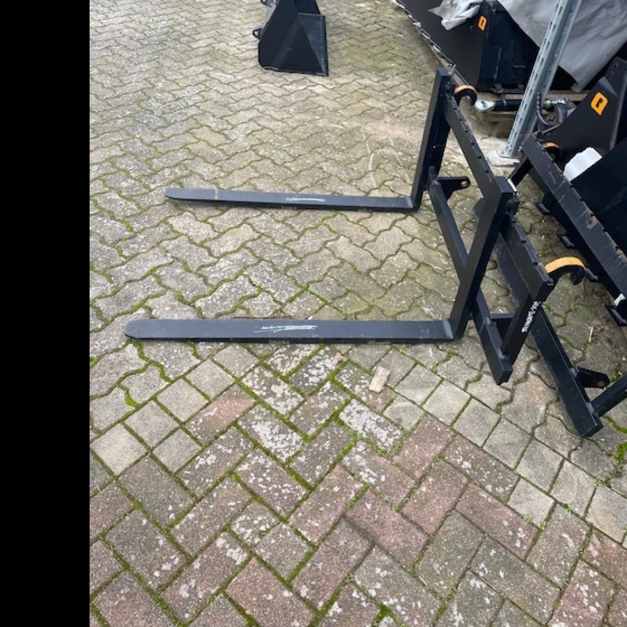 Frontladerzubehör (Bagger) of the type Alö PALETTENGABEL 800MM, Neumaschine in Neubukow (Picture 2)