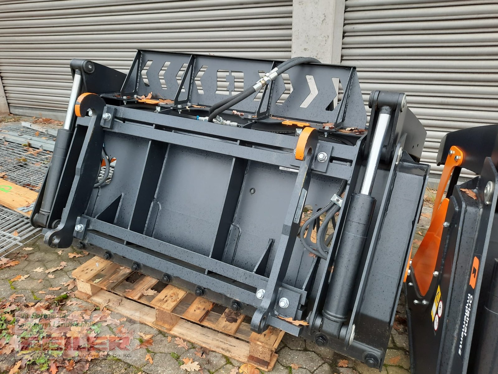 Frontladerzubehör (Bagger) des Typs Alö Silograb XL 190 JCB Q-Fit oder Euro Krokodilgebiss, Neumaschine in Ansbach (Bild 4)