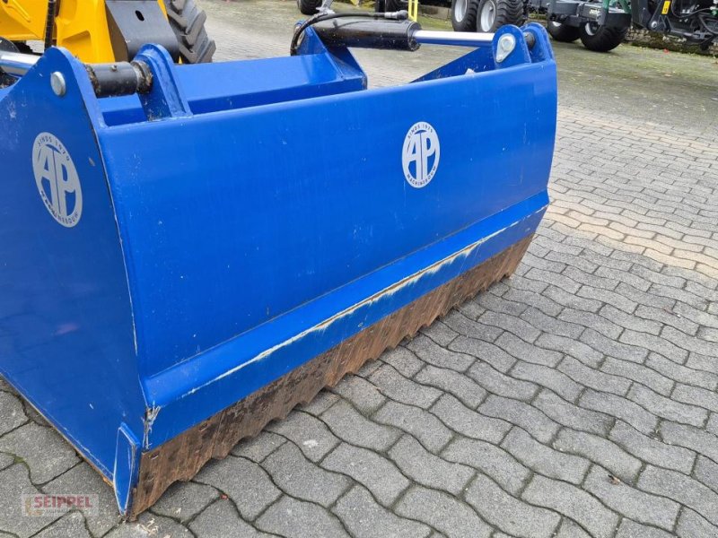 Frontladerzubehör (Bagger) des Typs AP NP 1800 DB Silo-Schneidzange Demo, Neumaschine in Groß-Umstadt (Bild 1)