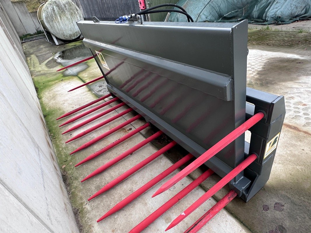 Frontladerzubehör (Bagger) типа Bressel & Lade GRÜNGUTGABEL D30, Gebrauchtmaschine в Liebenwalde (Фотография 1)