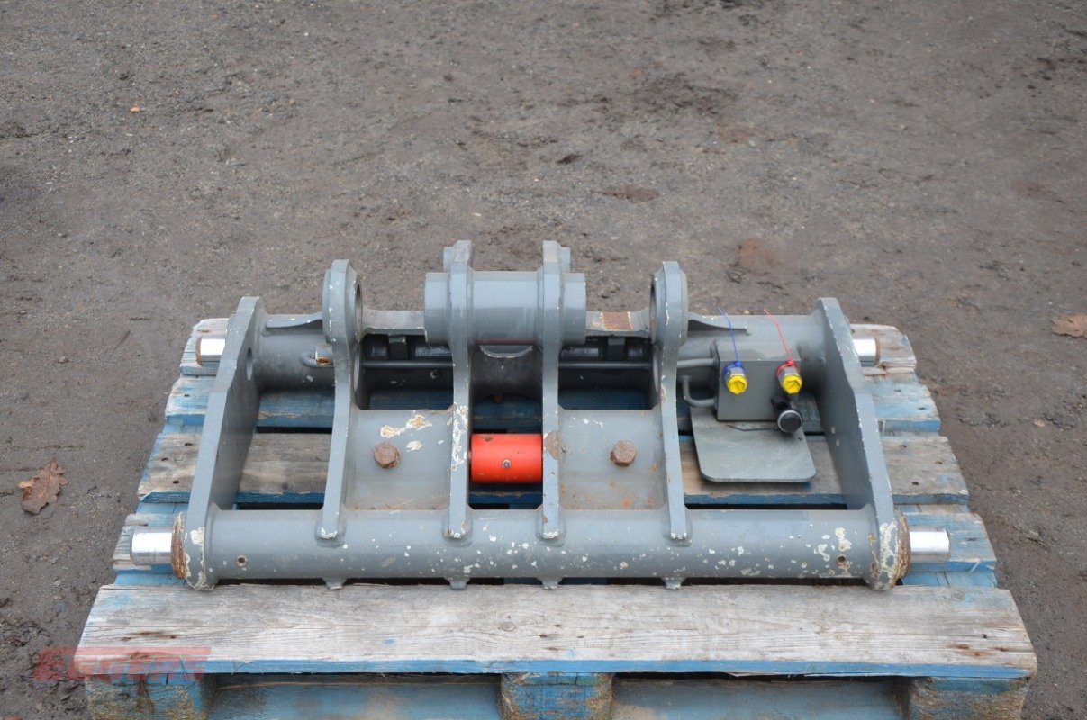 Frontladerzubehör (Bagger) des Typs CLAAS Werkzeugträger Scorpion-Aufnah, Gebrauchtmaschine in Suhlendorf (Bild 1)