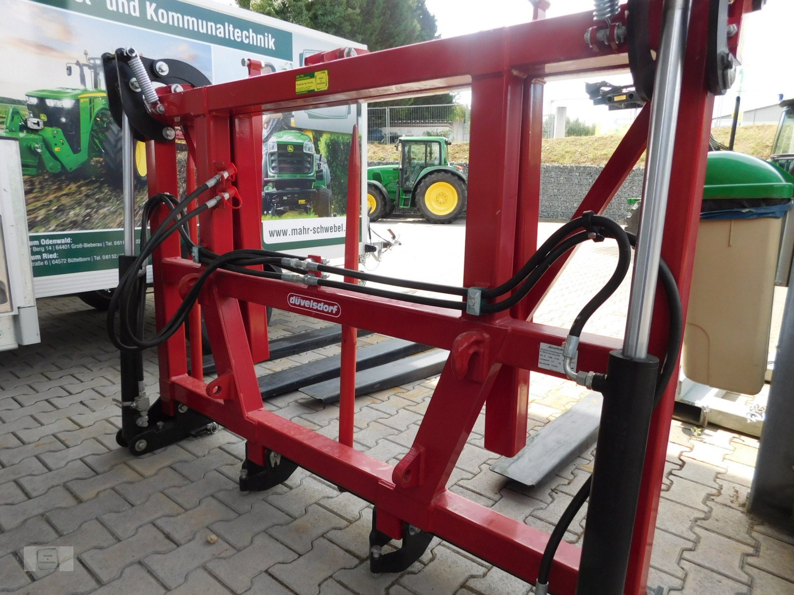 Frontladerzubehör (Bagger) of the type Düvelsdorf 17760 Ballenspieß hydraulisch, Neumaschine in Gross-Bieberau (Picture 2)