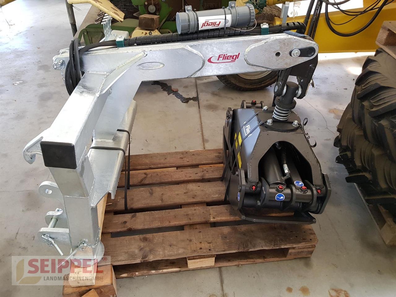 Frontladerzubehör (Bagger) of the type Fliegl Combi RZ 185 Rückezange, Neumaschine in Groß-Umstadt (Picture 2)