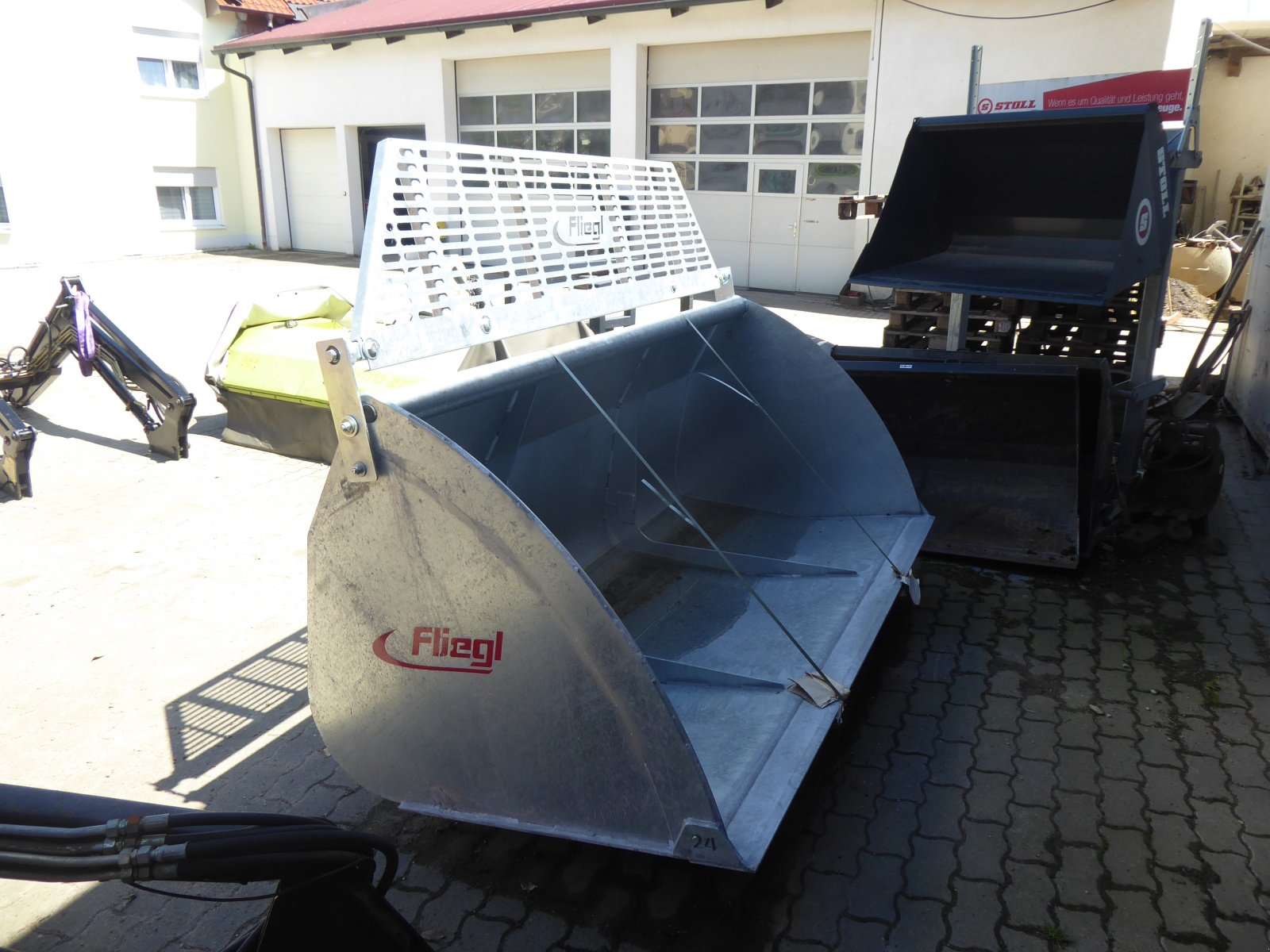 Frontladerzubehör (Bagger) a típus Fliegl Großraumschaufel, Neumaschine ekkor: Marxheim (Kép 1)