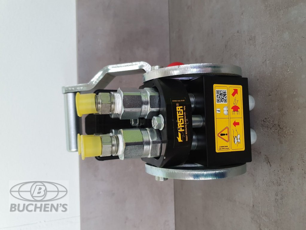 Frontladerzubehör (Bagger) des Typs Kubota Multikuppler M7060-M6060-M4072, Neumaschine in Olpe (Bild 3)