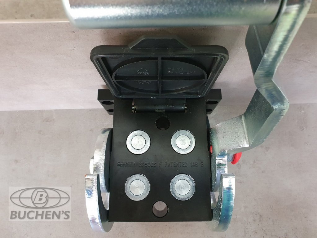 Frontladerzubehör (Bagger) des Typs Kubota Multikuppler M7060-M6060-M4072, Neumaschine in Olpe (Bild 6)