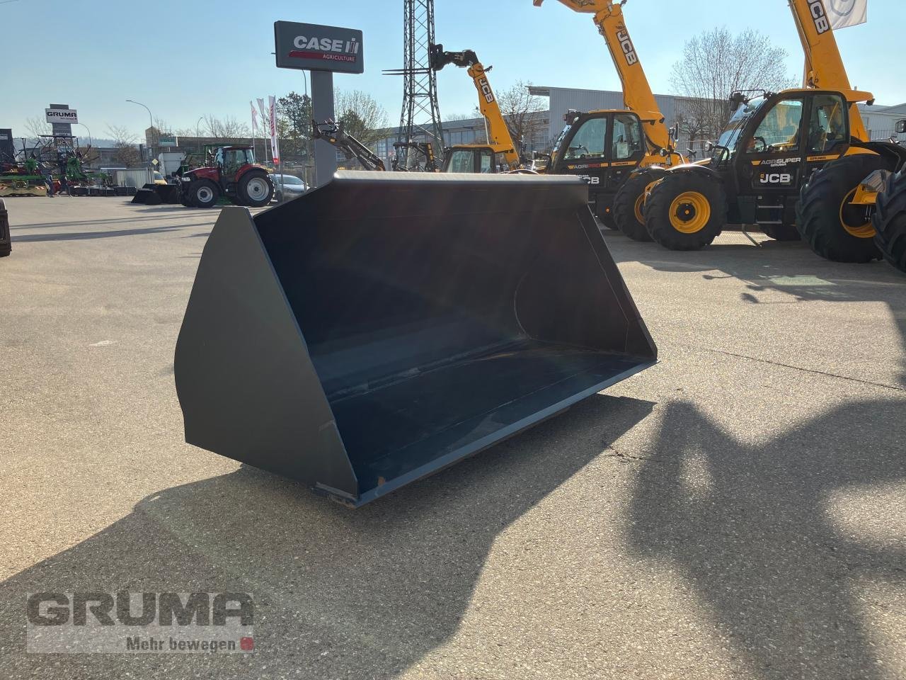 Frontladerzubehör (Bagger) des Typs LSB 2400 mm - 1200 ltr., Neumaschine in Friedberg-Derching (Bild 2)