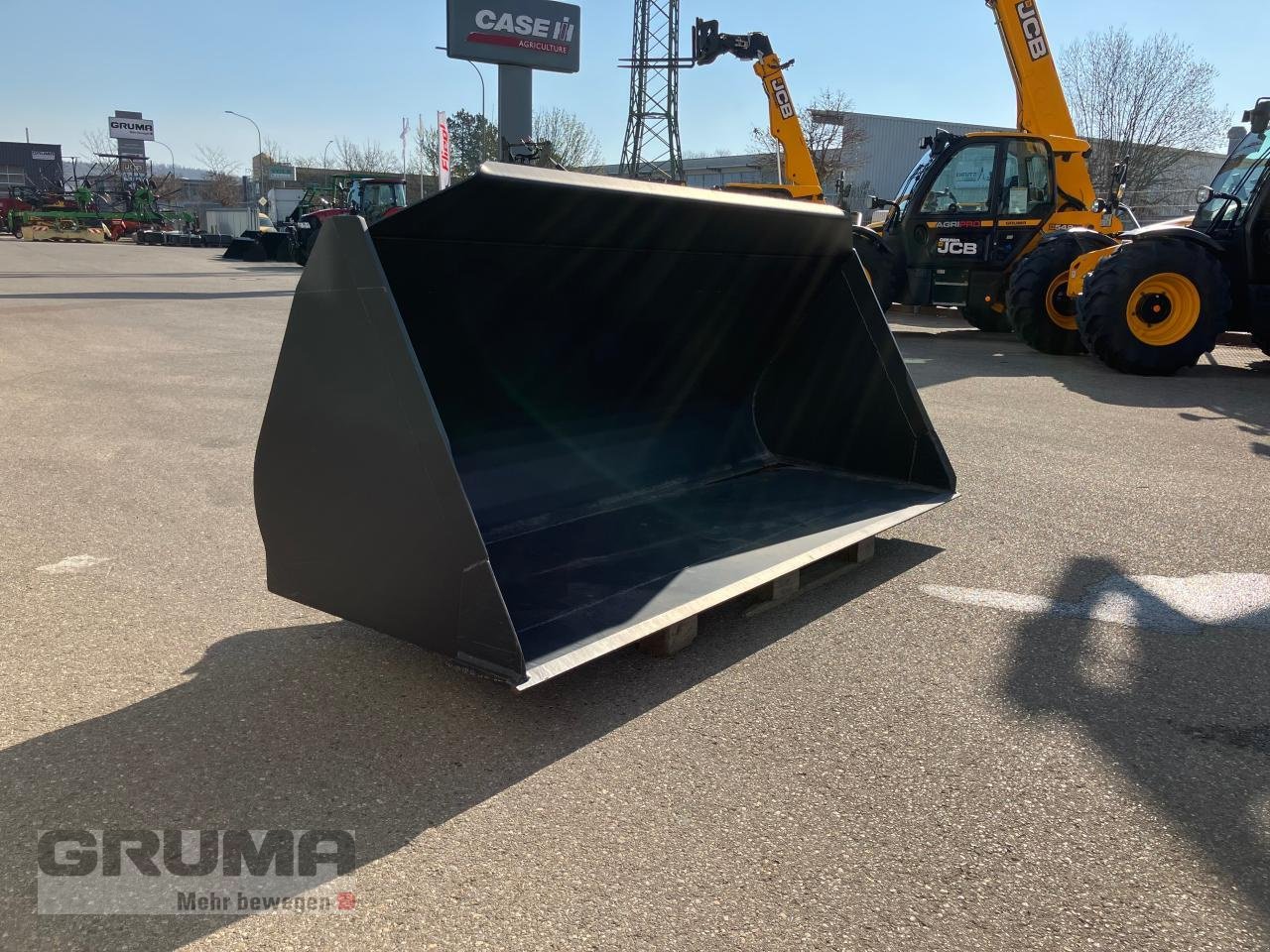 Frontladerzubehör (Bagger) des Typs LSB 2400 mm - 1200 ltr., Neumaschine in Friedberg-Derching (Bild 3)