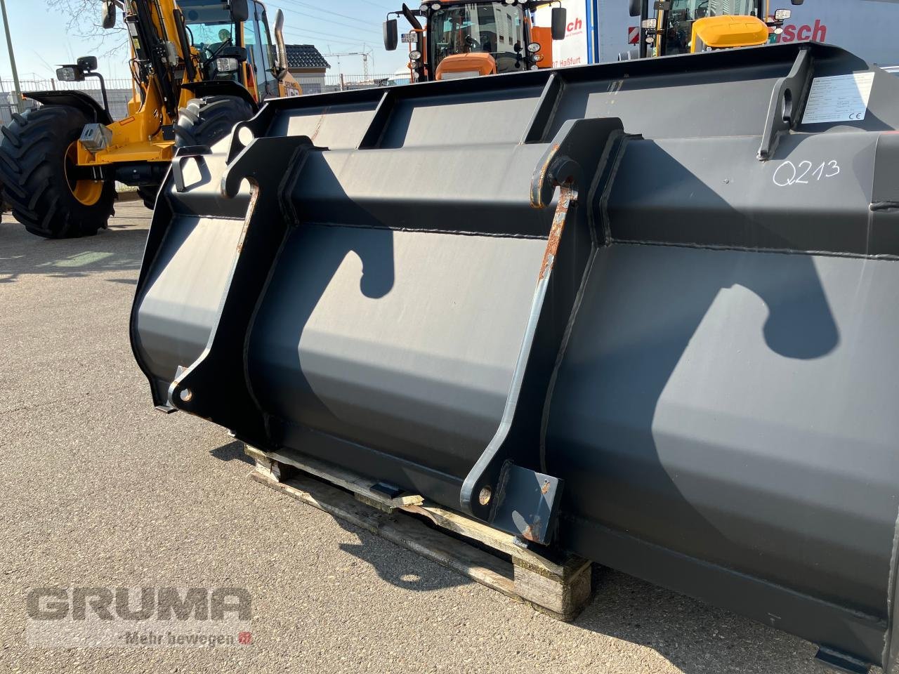 Frontladerzubehör (Bagger) des Typs LSB 2400 mm - 1200 ltr., Neumaschine in Friedberg-Derching (Bild 6)