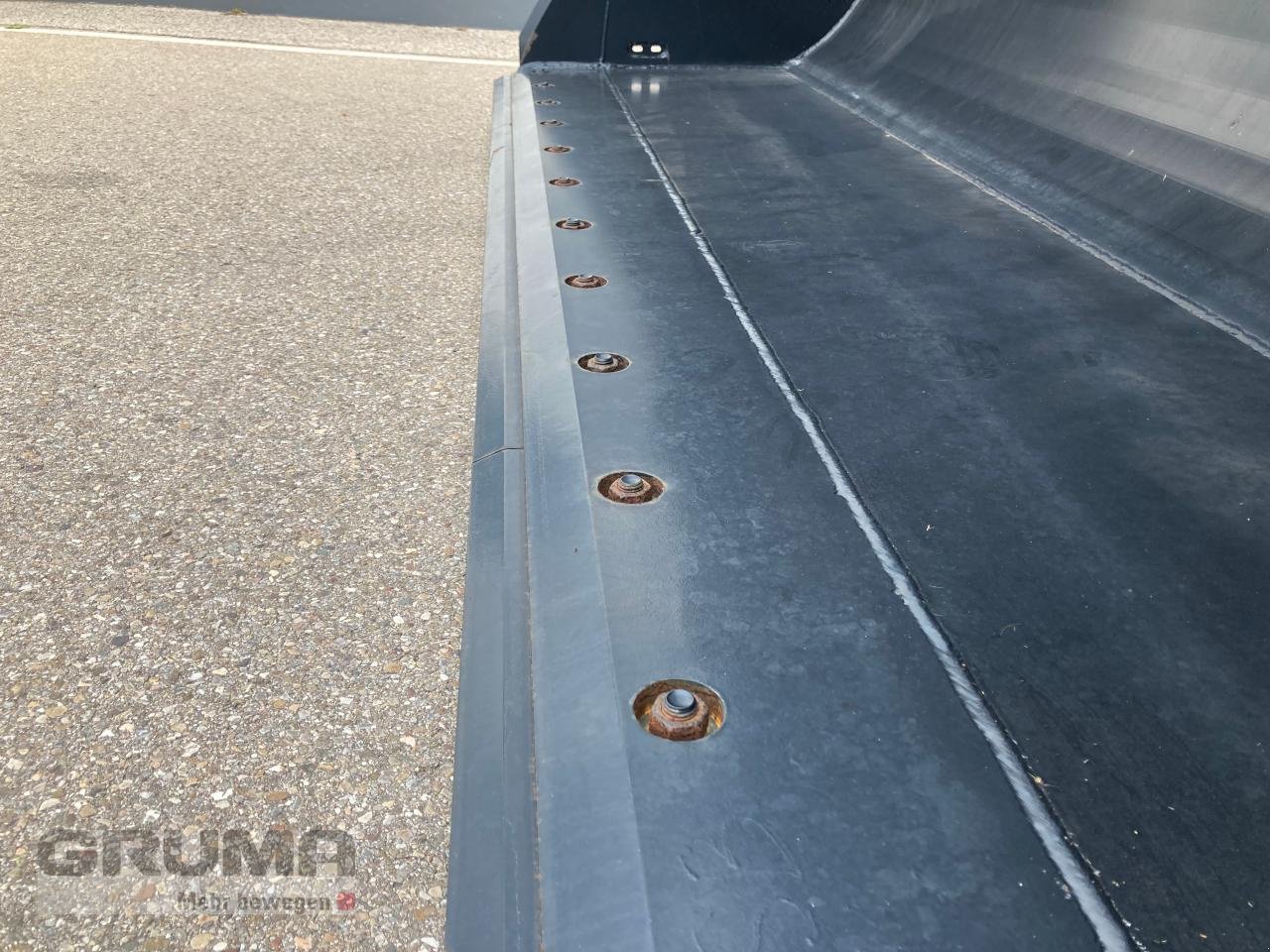 Frontladerzubehör (Bagger) des Typs LSB Standardschaufel 2990 mm / 2700 Liter, Neumaschine in Friedberg-Derching (Bild 8)