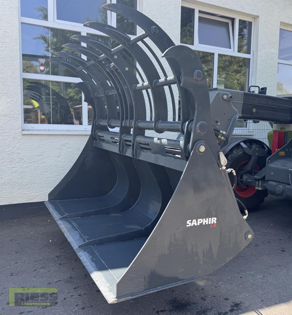 Frontladerzubehör (Bagger) of the type Saphir GS L 26  Greifschaufel, Vorführmaschine in Homberg/Ohm - Maulbach (Picture 5)